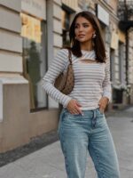 Bluzka esential w paski z rozcięciem - Beżowa - obrazek 4