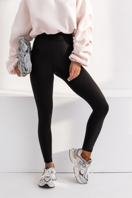 Czarne legginsy modelujące z wysokim stanem AVI – Aniela Maison